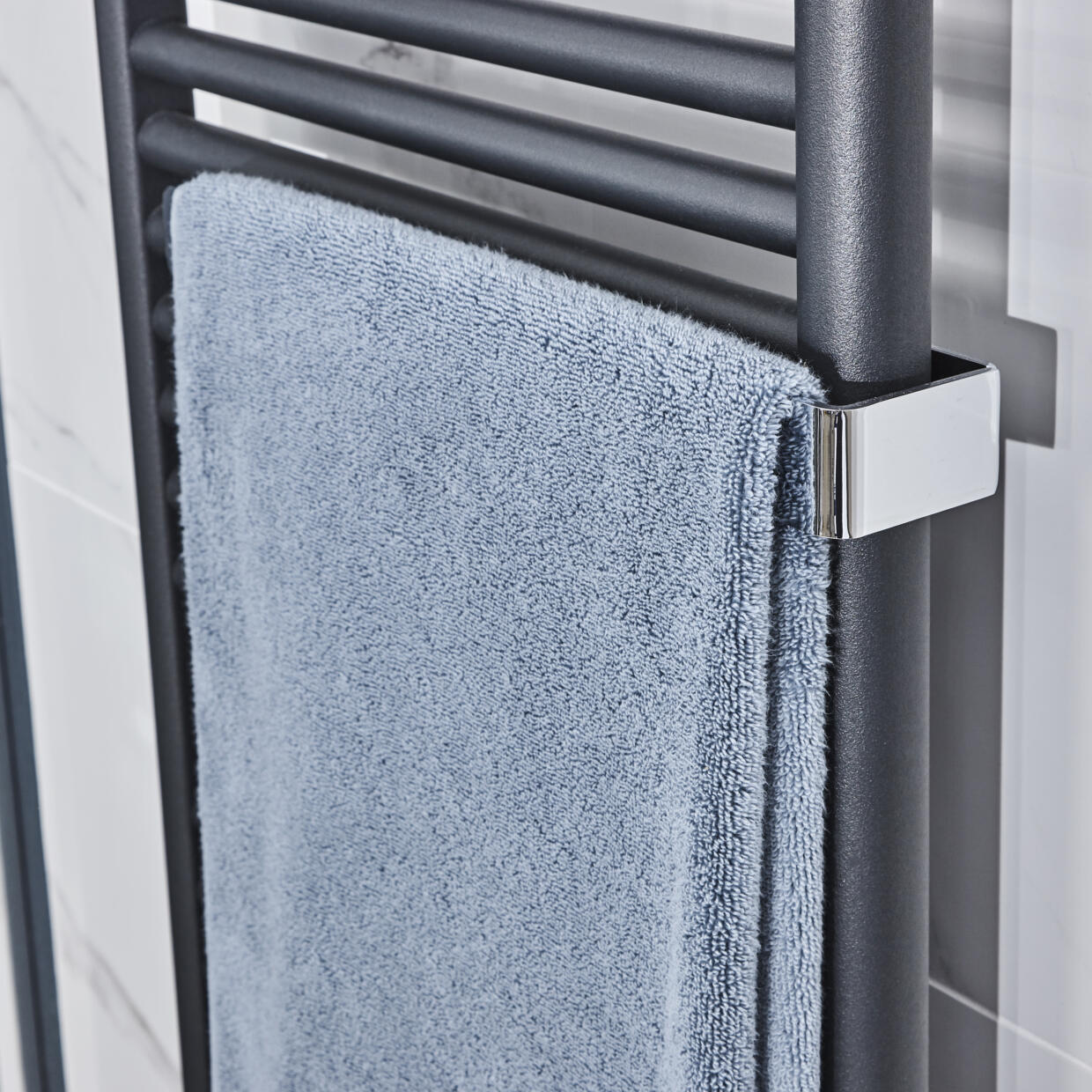 19 Hugo2 Anthracite Rail Hanger Towel