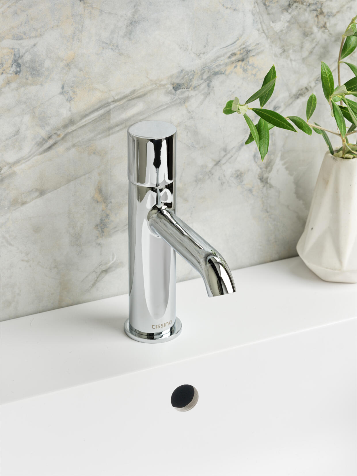 Arturo Chrome Basin Mono Smooth Round Handle