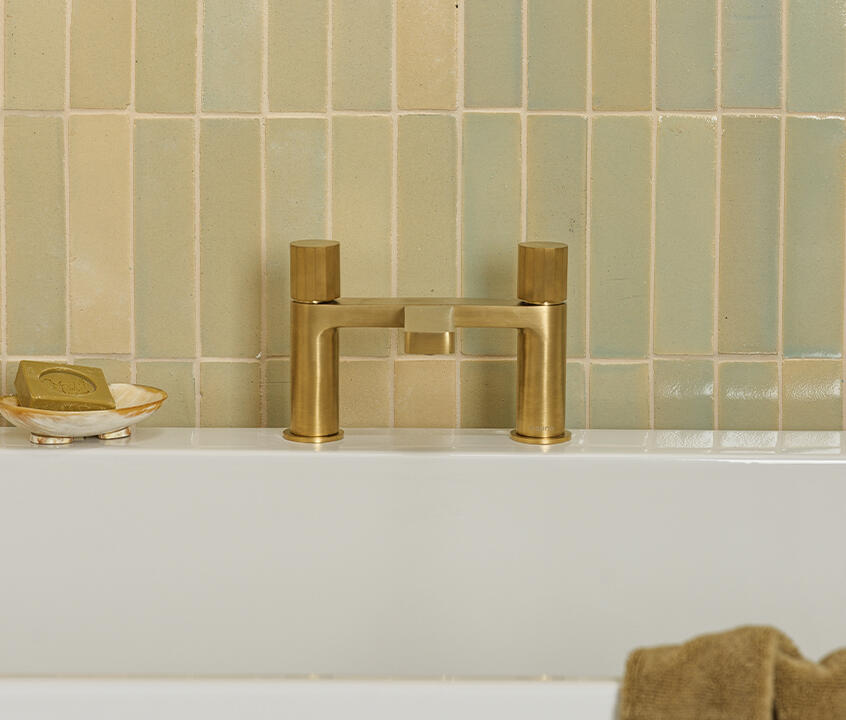 Santuro Deck Mounted Bath Filler